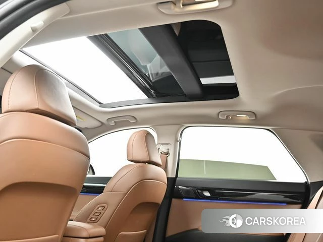 Hyundai Grandeur (GN7) id 4178326 из Кореи 9