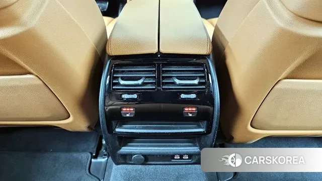 BMW 5 Series (G30) id 3487477 из Кореи 9