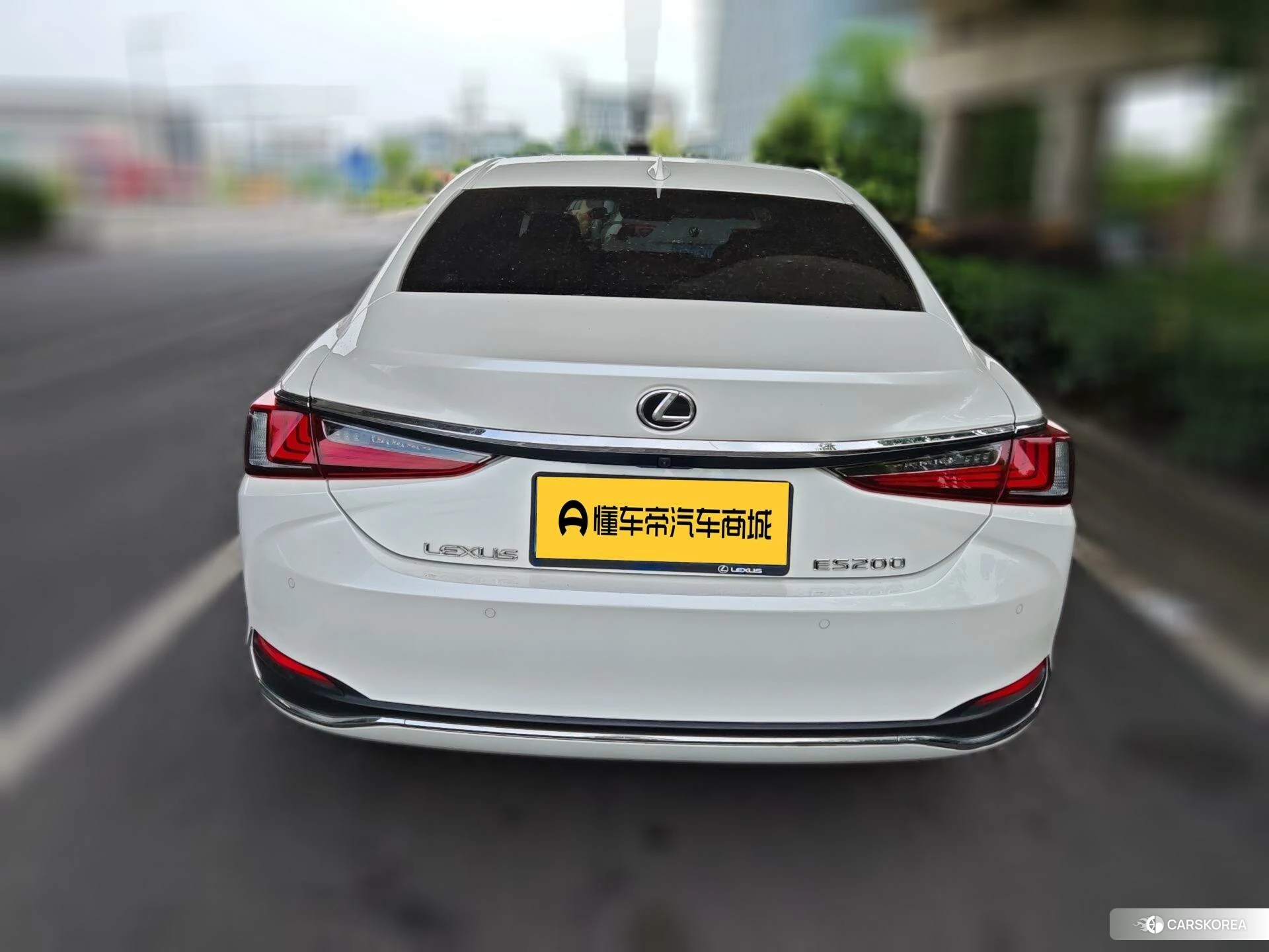 Lexus ES id 4440984 из Китая 9