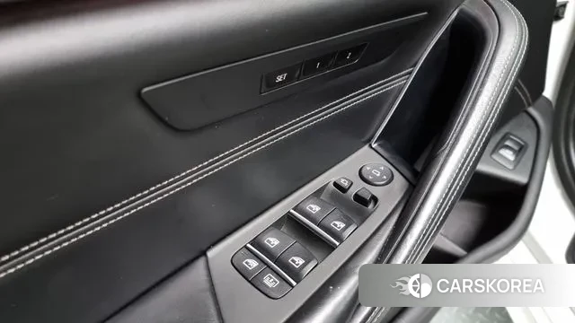 BMW 5 Series (G30) id 3045624 из Кореи 9