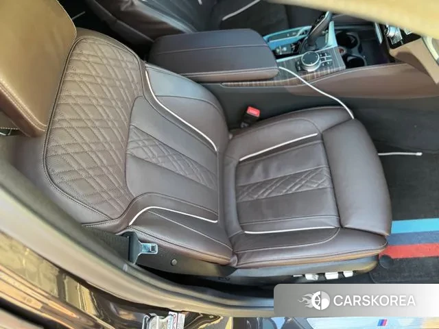 BMW 5 Series (G30) id 3732822 из Кореи 9