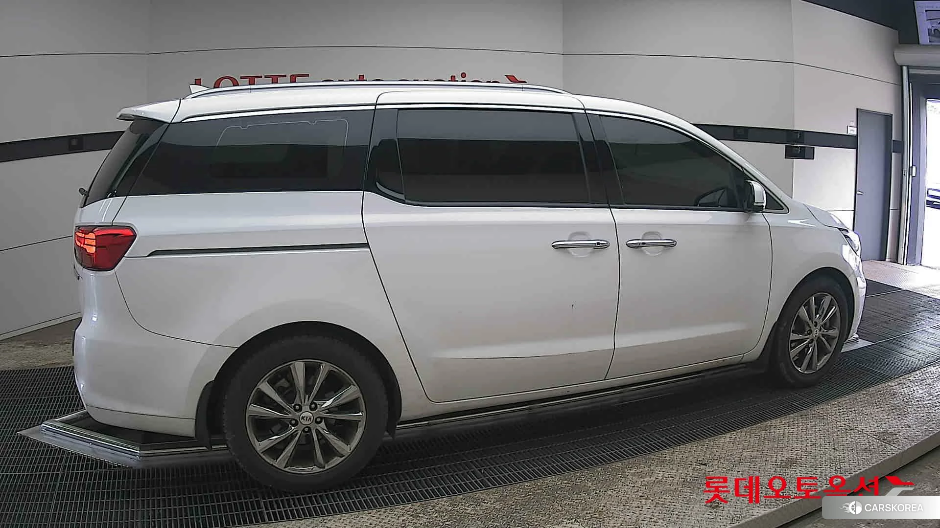 Kia Carnival id 3869437 из Кореи 9