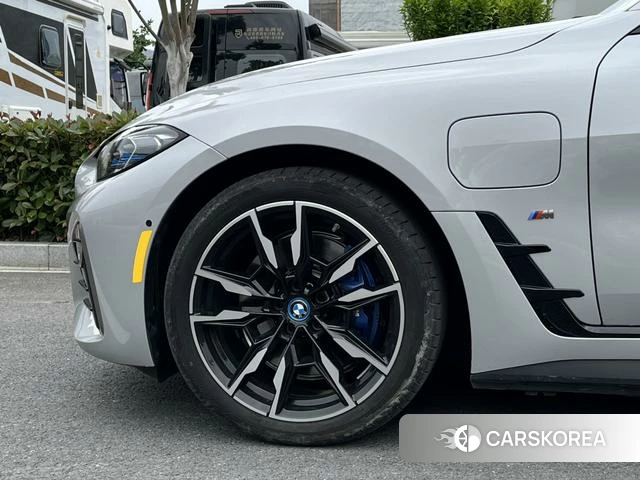 BMW i4 id 4260372 из Китая 9