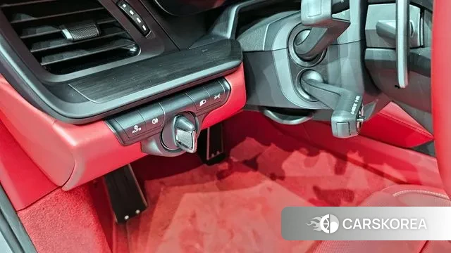 Porsche 911(992) id 3294295 из Кореи 9