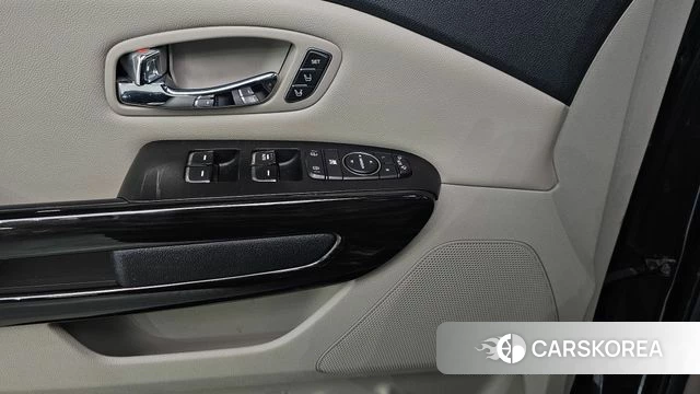 Kia The New Carnival id 4882404 из Кореи 9
