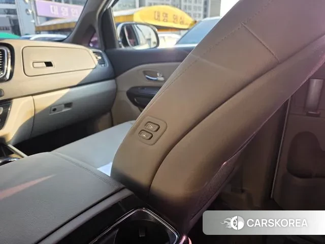 Kia The New Carnival id 3582767 из Кореи 9