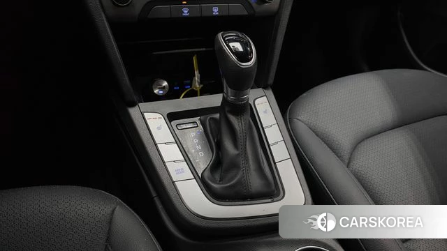 Hyundai Avante AD id 3829361 из Кореи 9