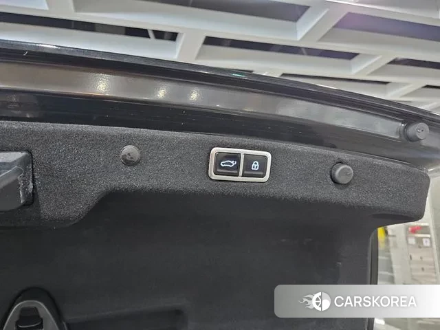 Hyundai Grandeur (GN7) id 3600229 из Кореи 9