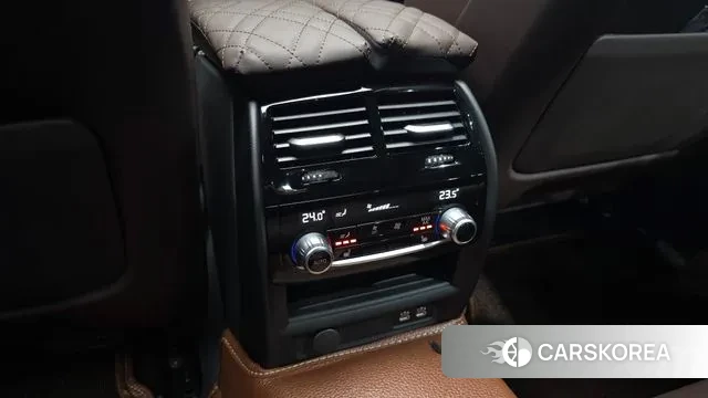 BMW 5 Series (G30) id 3289479 из Кореи 9