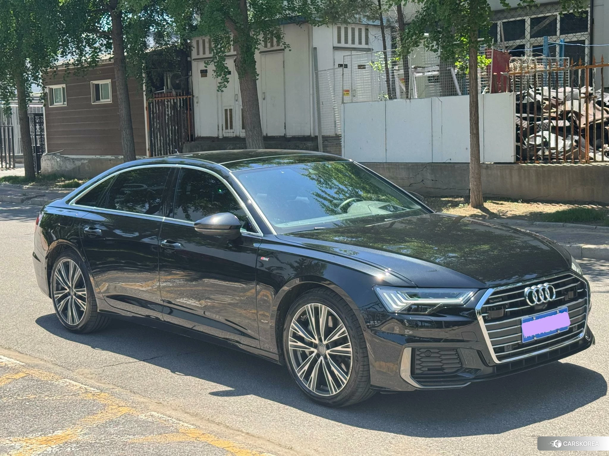 Audi A6L id 4473833 из Китая 9