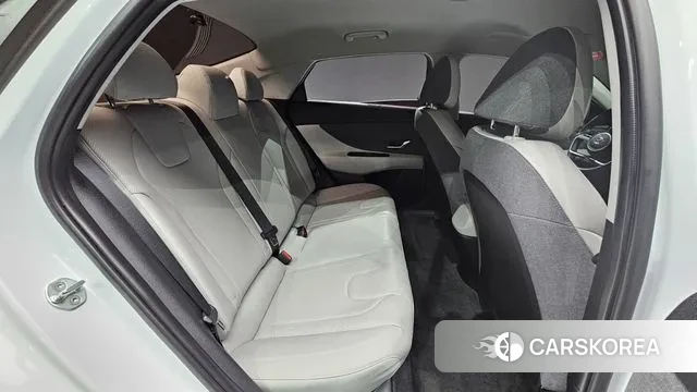 Hyundai Avante (CN7) id 3601096 из Кореи 9