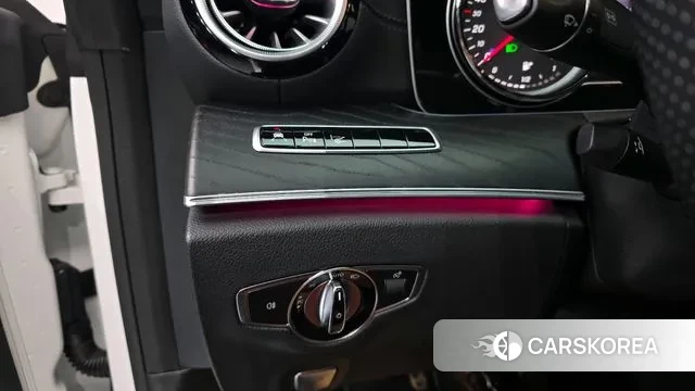 Mercedes-Benz E-Class W213 id 3407939 из Кореи 9