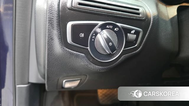 Mercedes-Benz C-Class W205 id 4780630 из Кореи 9