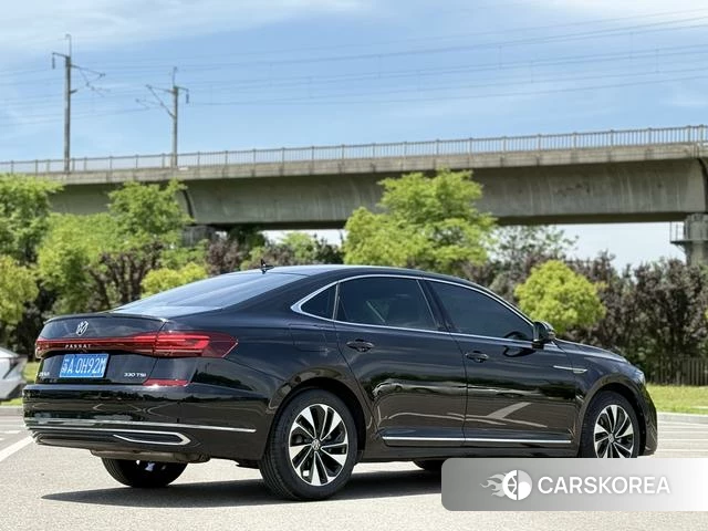 Volkswagen Passat id 4300365 из Китая 9