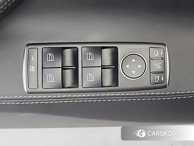 Tesla Model S id 3499388 из Кореи 9