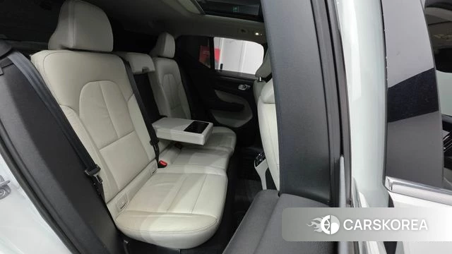 Volvo XC40 id 3922518 из Кореи 9