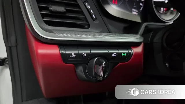 Porsche 911(992) id 3037540 из Кореи 9