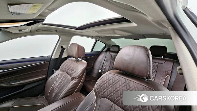 BMW 5 Series (G30) id 4246208 из Кореи 9