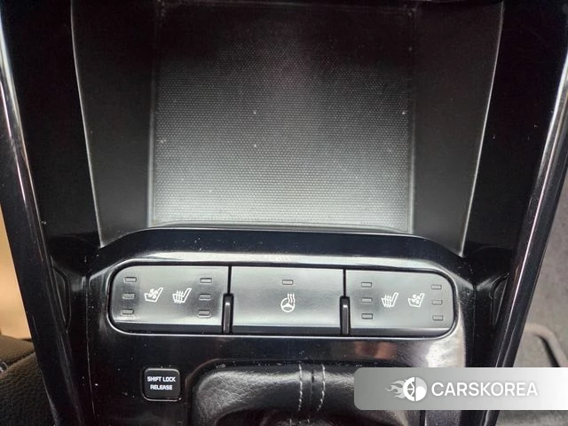 Kia Stonic id 4454912 из Кореи 9