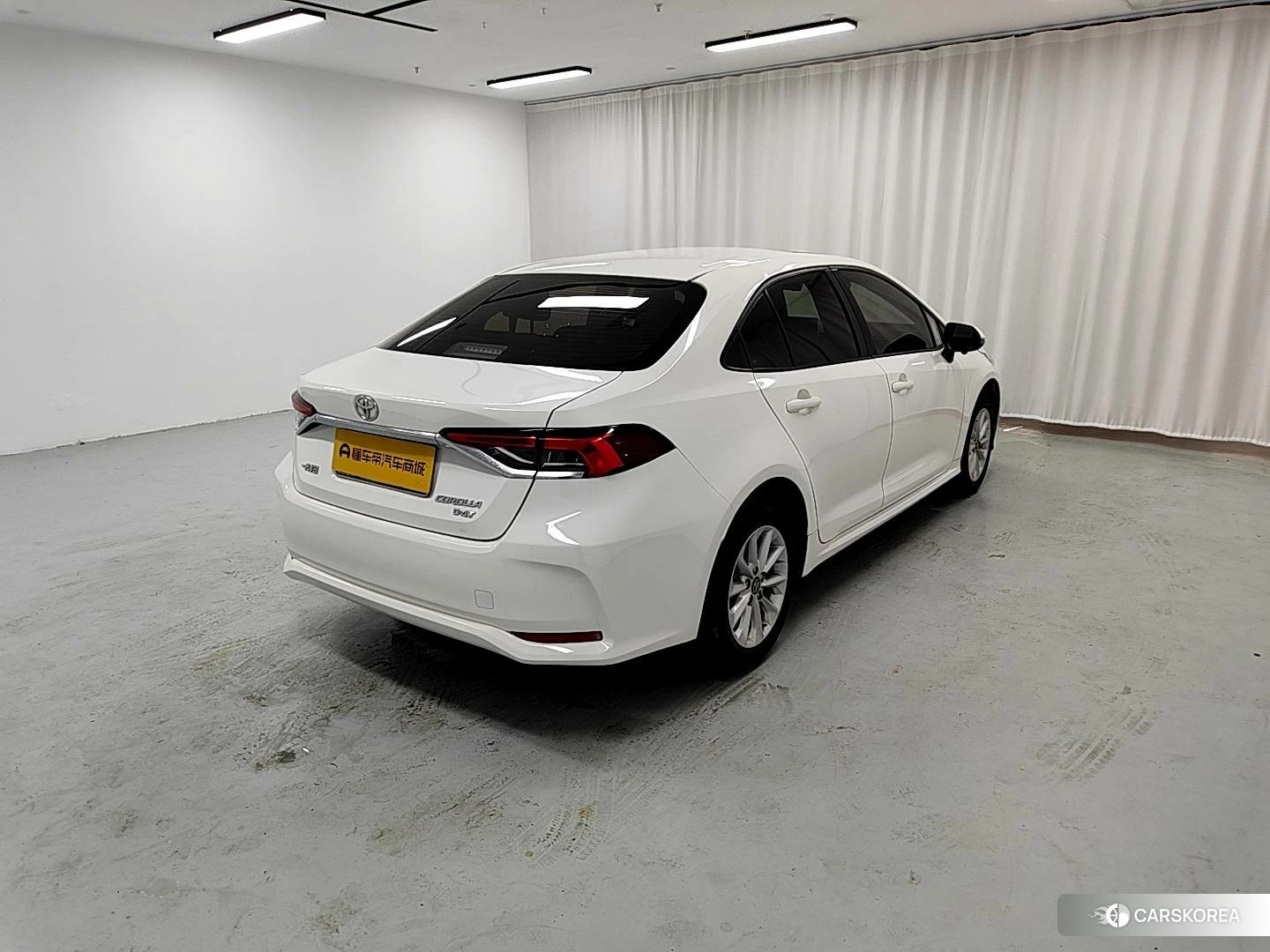 Toyota Corolla id 4455167 из Китая 9