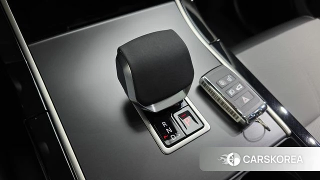 Land Rover Range Rover Velar id 3952478 из Кореи 9