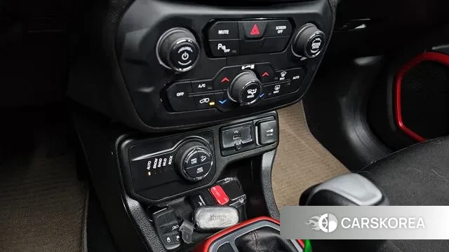 Jeep Renegade id 3761044 из Кореи 9