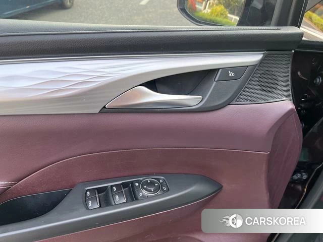 Buick GL8 id 4209905 из Китая 9