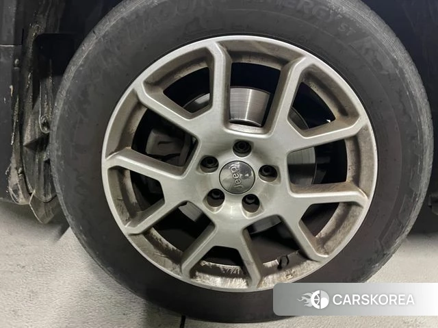 Jeep Renegade id 4362386 из Кореи 9