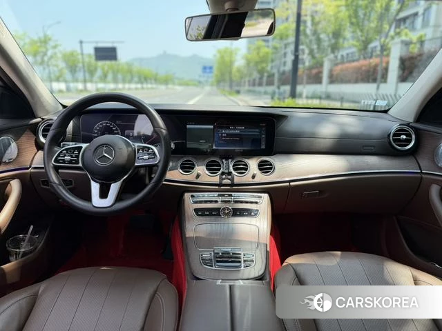 Mercedes-Benz E-class id 4211702 из Китая 9
