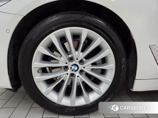 BMW 5 Series (G30) id 3761335 из Кореи 9