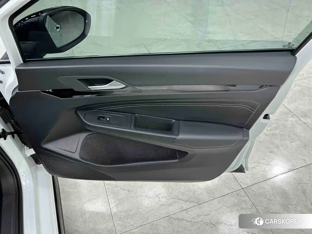 Volkswagen Golf id 4664484 из Китая 9