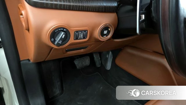 Maserati Quattroporte id 3904722 из Кореи 9