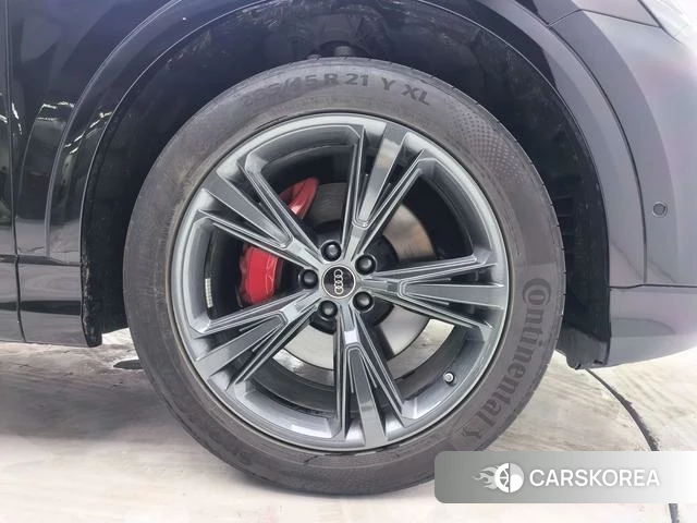 Audi Q8 id 3969010 из Китая 9