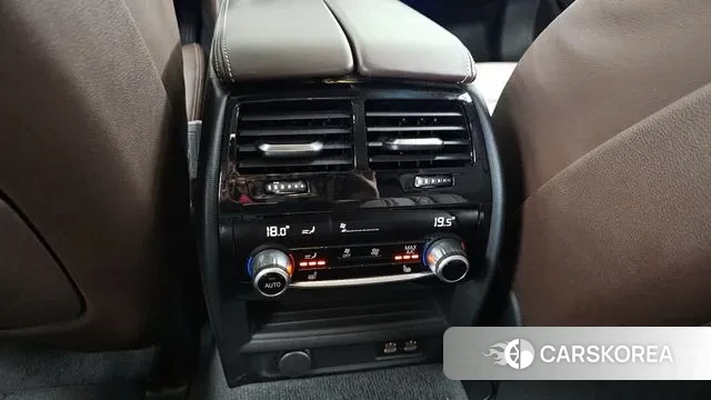 BMW 5 Series (G30) id 3032916 из Кореи 9