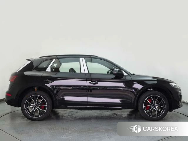 Audi Q5L id 4336177 из Китая 9