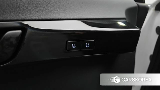 Hyundai Grandeur (GN7) id 4602055 из Кореи 9