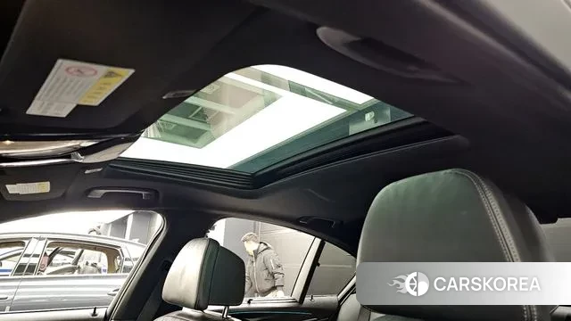 BMW 5 Series (G30) id 3703166 из Кореи 9