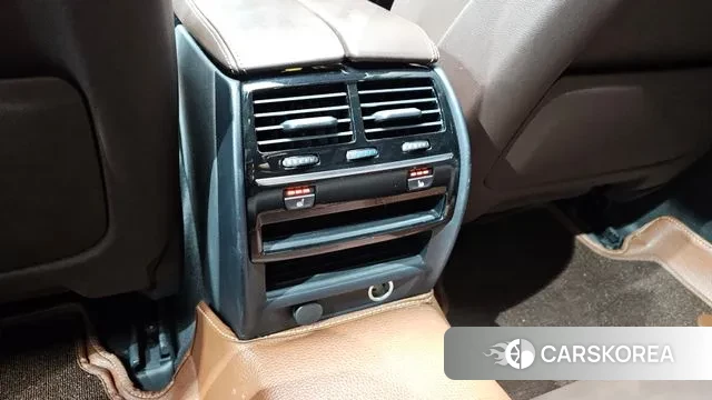 BMW 5 Series (G30) id 3578472 из Кореи 9