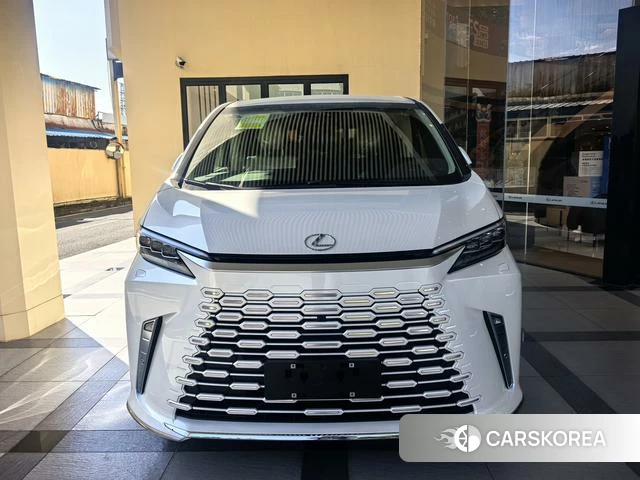 Lexus LM id 4307773 из Китая 9