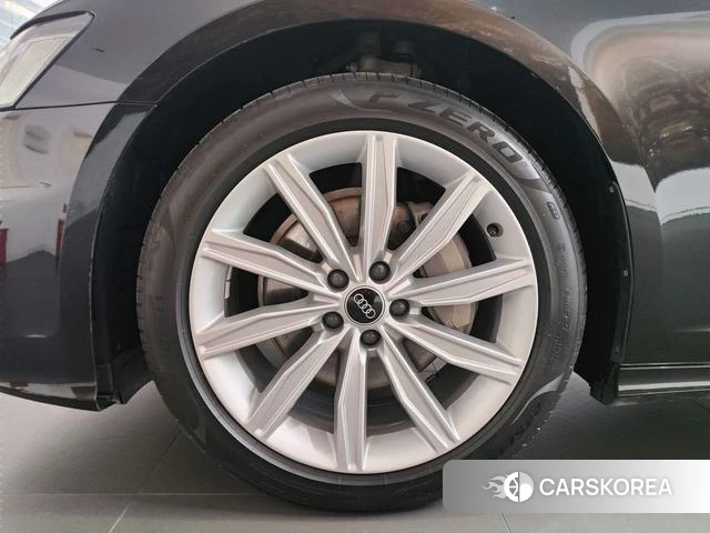 Audi A6L id 4290442 из Китая 9