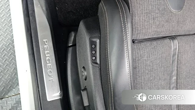 Peugeot 3008 second generation id 3709502 из Кореи 9