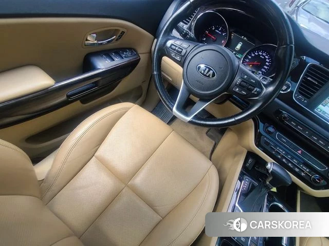 Kia The New Carnival id 4642602 из Кореи 9