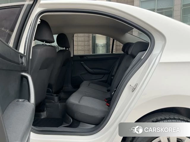 Volkswagen Santana id 4253727 из Китая 9