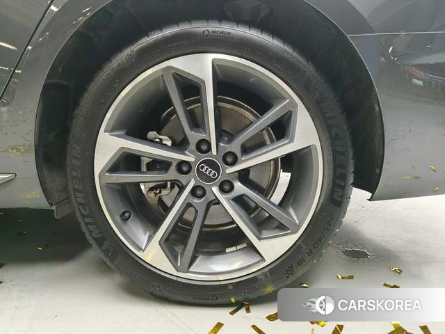 Audi A4L id 4359326 из Китая 9