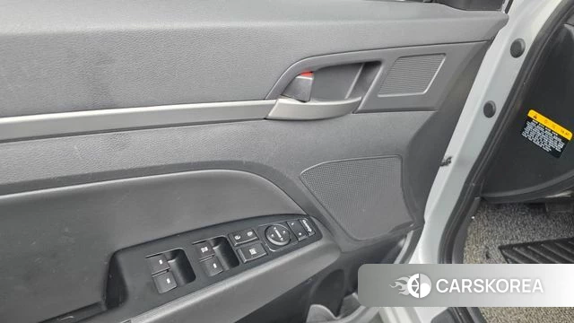 Hyundai Avante AD id 3880189 из Кореи 9