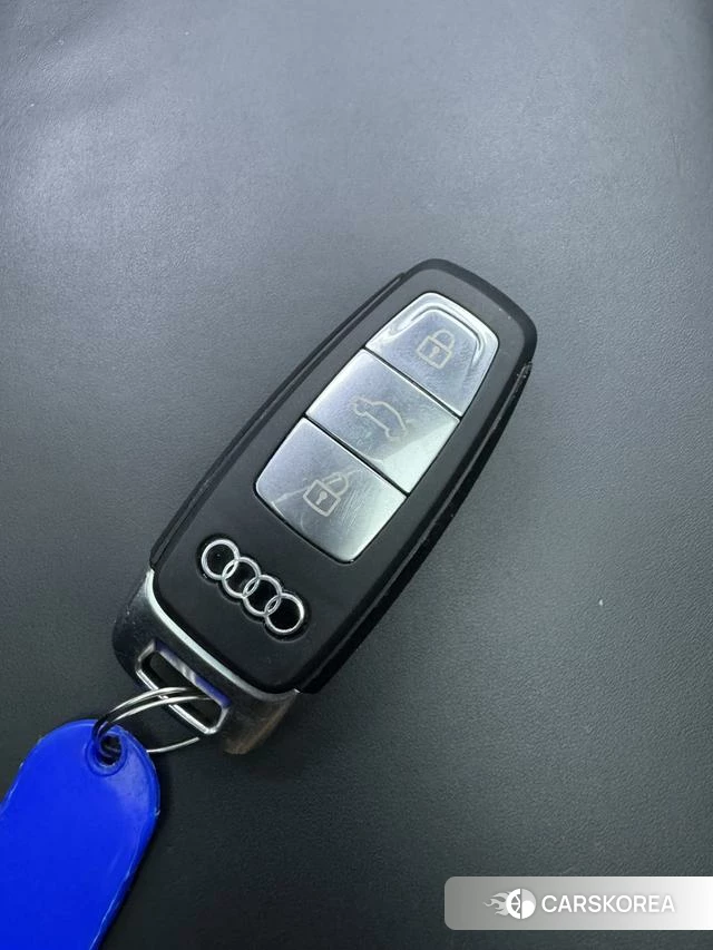 Audi A6L id 4301113 из Китая 9