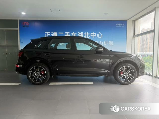 Audi Q5L id 4353422 из Китая 9