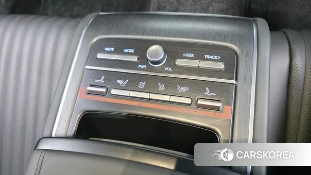 Hyundai Grandeur (GN7) id 3658879 из Кореи 9