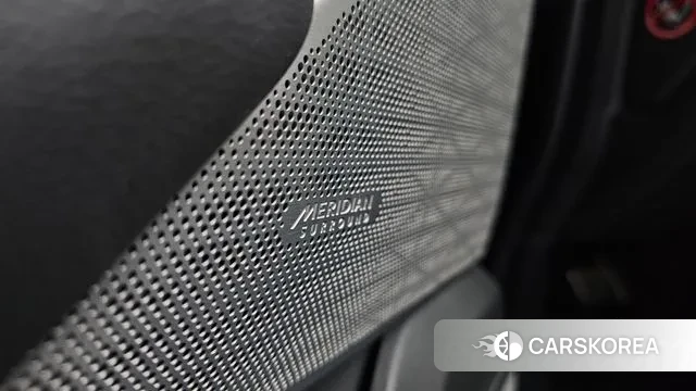 Land Rover Range Rover Velar id 3698275 из Кореи 9