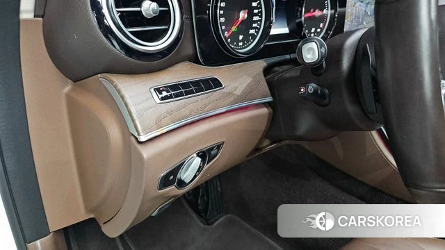 Mercedes-Benz E-Class W213 id 3807938 из Кореи 9